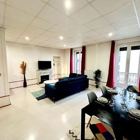 Apartment Spacieux T2 En Hyper Centre *